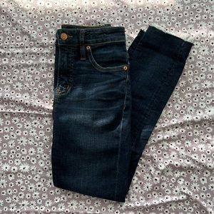 Skinny jeans size 24 petite dark wash color